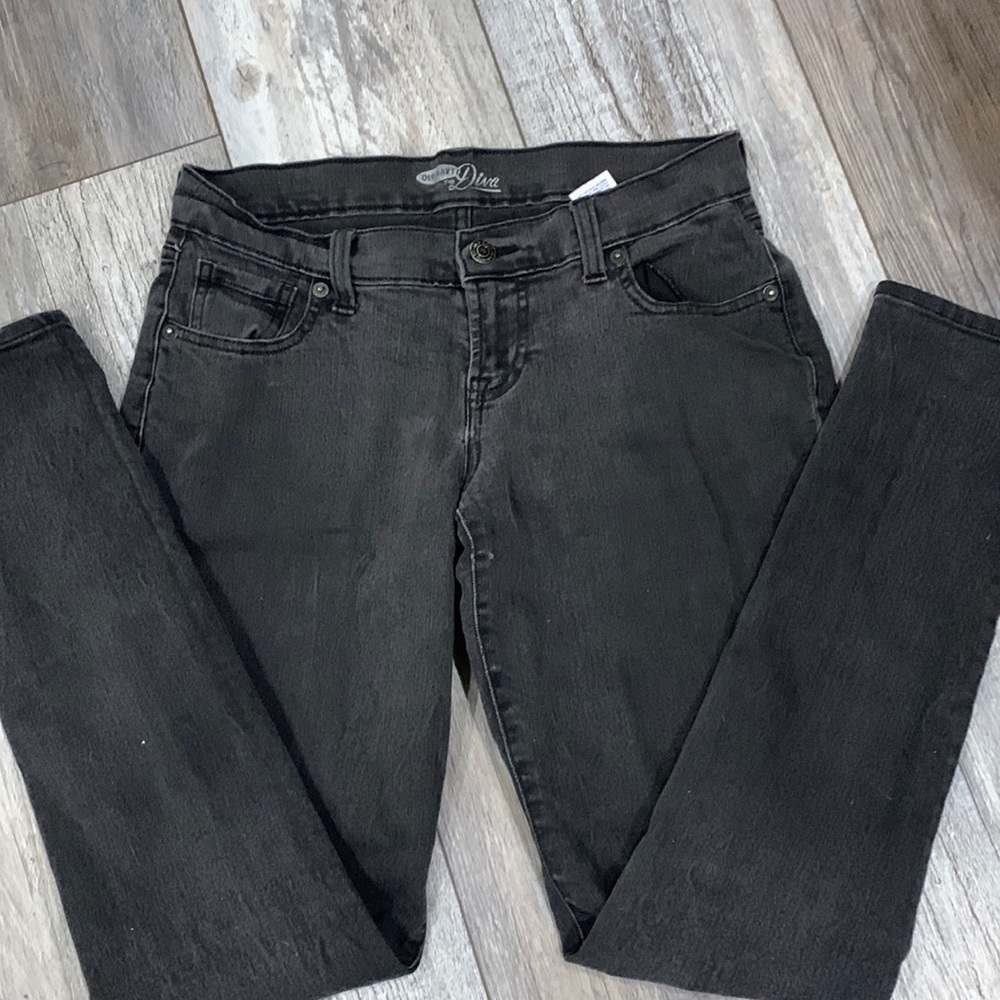 Old Navy size 2 “The Diva” Black skinny jeans